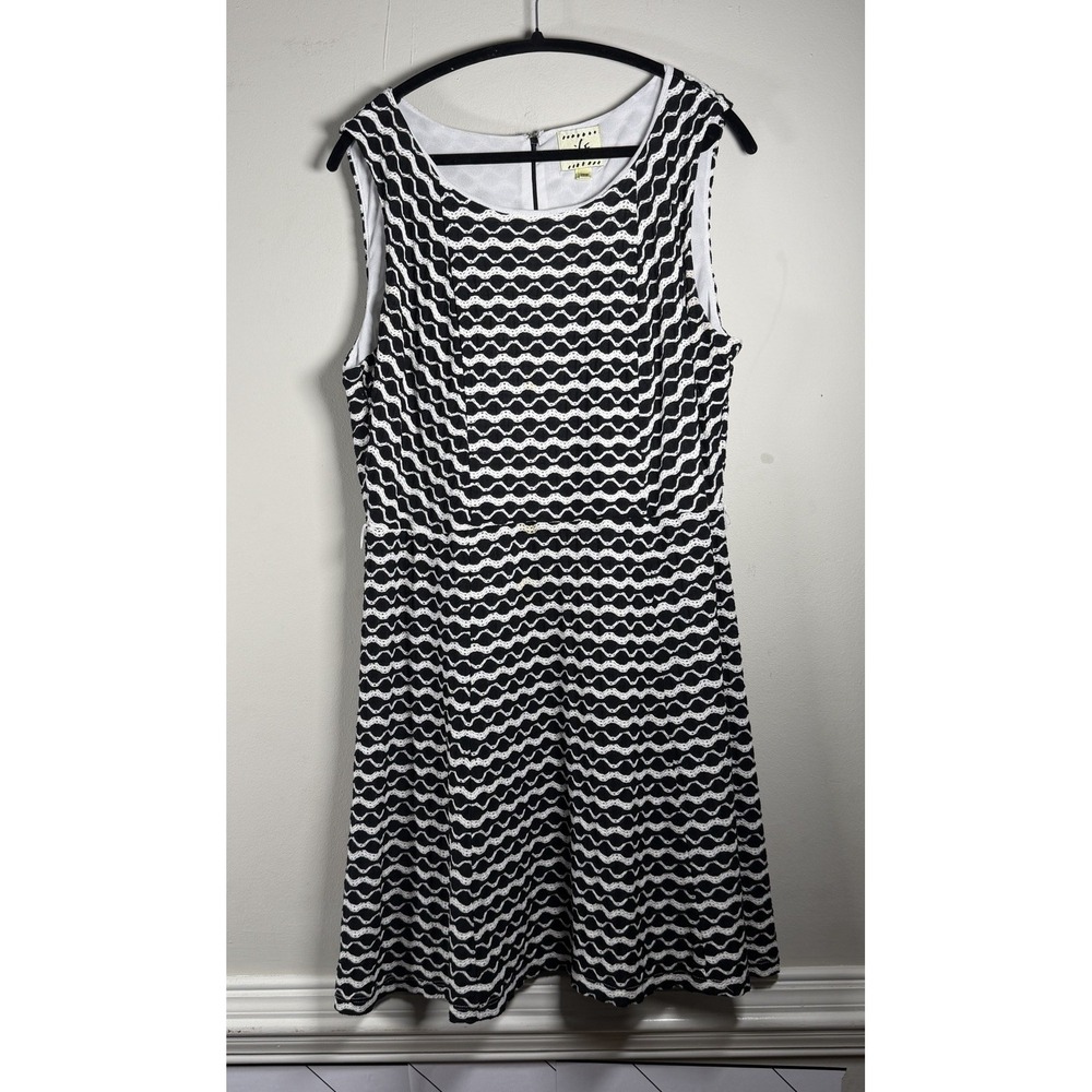 ILE Women's Plus 20W Black & White Sleeveless Button Up Shift Dress Stretch Midi